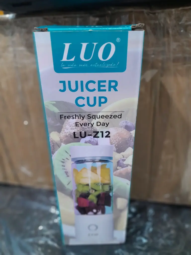 LU-Z12 MINI LICUADORA PORTATIL/RECARGABLE 450ML